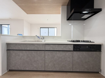 【キッチン】 | うるま市与那城屋慶名2期（全6棟）3号棟 | 3号棟　使いやすいシステムキッチン♪