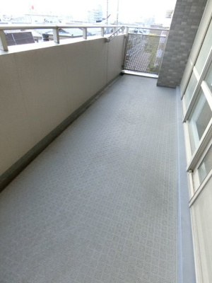 【バルコニー】 | ロイヤルエイトコート２