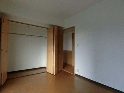 【洋室】 | ロイヤルエイトコート２