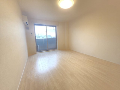 【洋室】 | リバーサイドヒルズ