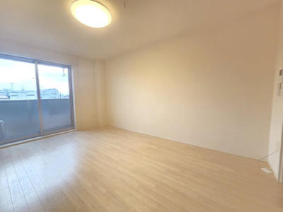 【洋室】 | リバーサイドヒルズ