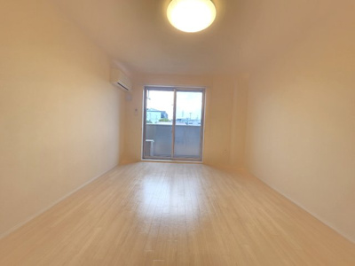 【洋室】 | リバーサイドヒルズ