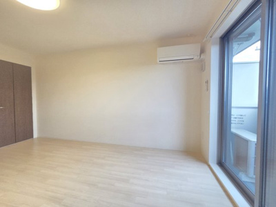 【洋室】 | リバーサイドヒルズ