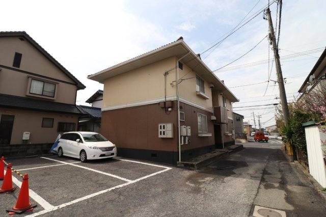 フローレス福富の外観