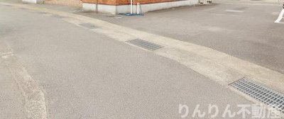 【駐車場】 | ハーブメゾン千代ヶ丸 | 駐車場があるので、車を買う予定の方も安心です