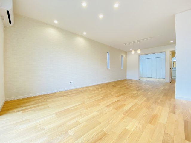 瑞穂市 別府（穂積駅） 2階建の居間・リビング