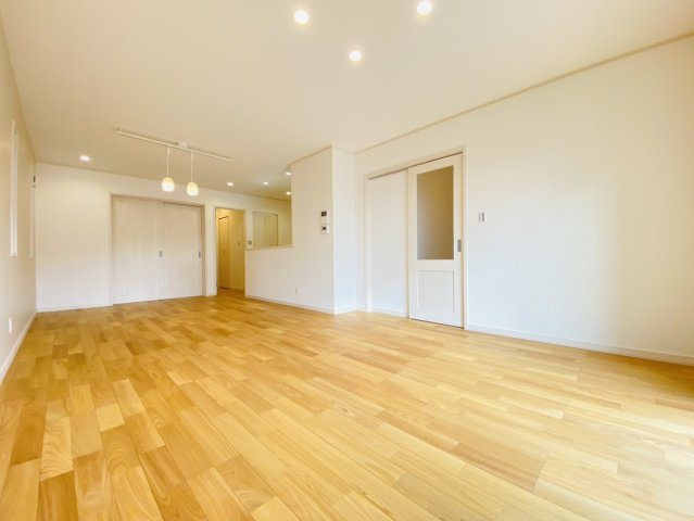 瑞穂市 別府（穂積駅） 2階建の居間・リビング