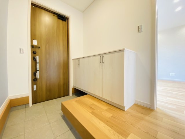 瑞穂市 別府（穂積駅） 2階建の玄関