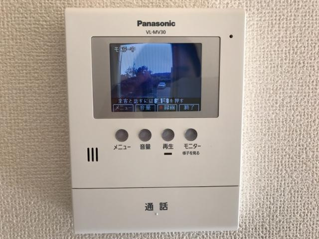 ベルローズの内装|カメラ付インターホン