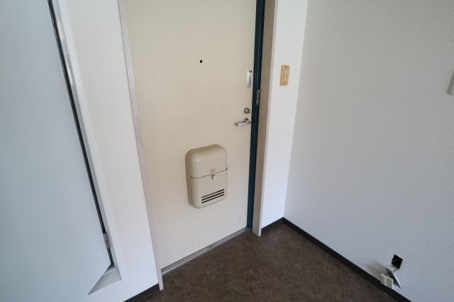 ホリディビルの玄関