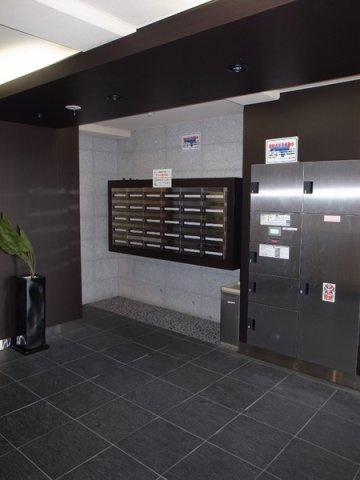 スパシエトラッド中野野方の設備|メールボックス☆24時間荷物が受け取れる宅配BOX☆