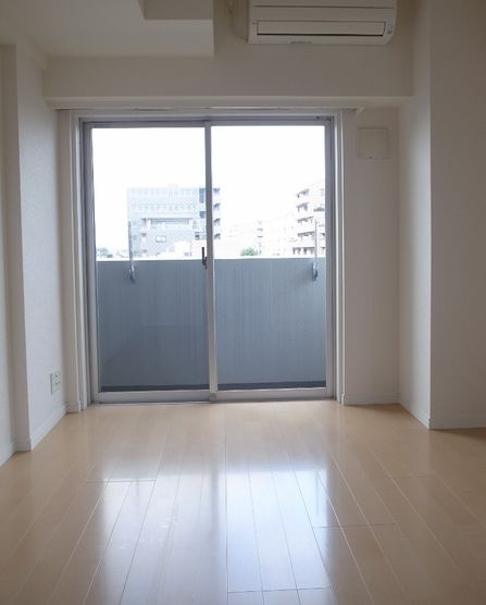 スパシエトラッド中野野方の居間・リビング|洋室☆