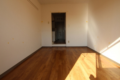 【居間・リビング】 | トラストビラ住吉 | 別部屋参考写真です