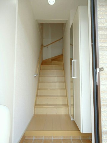 プルメリアコートの玄関|ゆったりとした玄関です