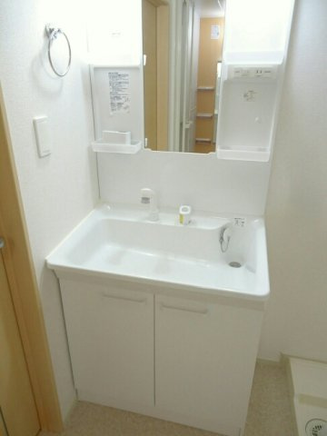 プルメリアコートの洗面所|使いやすい洗面所です