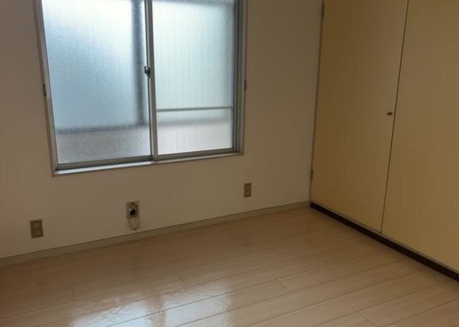 【子供部屋】 | スカイハイツ横山 | 子供が何人でも年齢によっては、受験時にしっかり壁のある個室があった方が良い場合もあります。難しい問題ですが、兄弟の人数や、性別や年齢差によって状況が異なりますので、数年後のこともしっかり考えましょう。