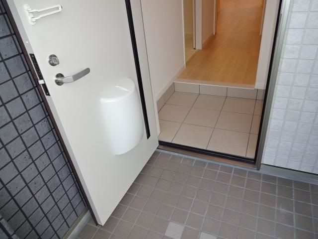 サンモール当新田の玄関