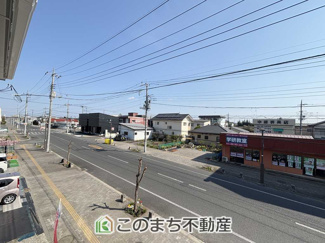 【展望】 | CRADLEGARDEN壬生町幸町第6　1号棟 | 2階バルコニーからは、開放感あふれる穏やかな街並みを一望。
空が広く感じられ、晴れた日には気持ちよくお洗濯や外気浴も楽しめます
