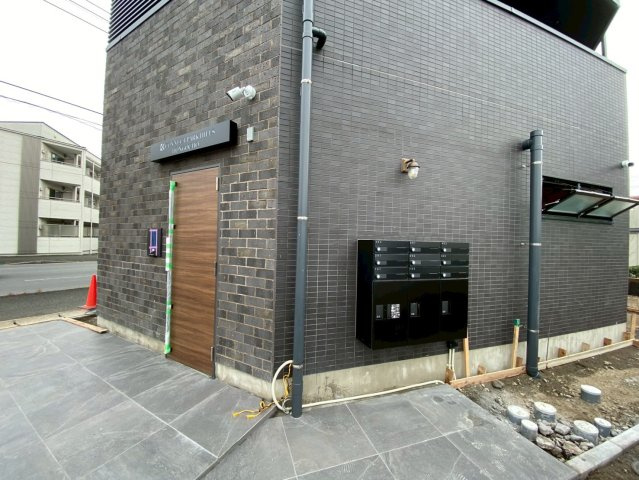 コネクトパークヒルズ本郷町のエントランス