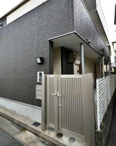 アイコート高円寺南のエントランス