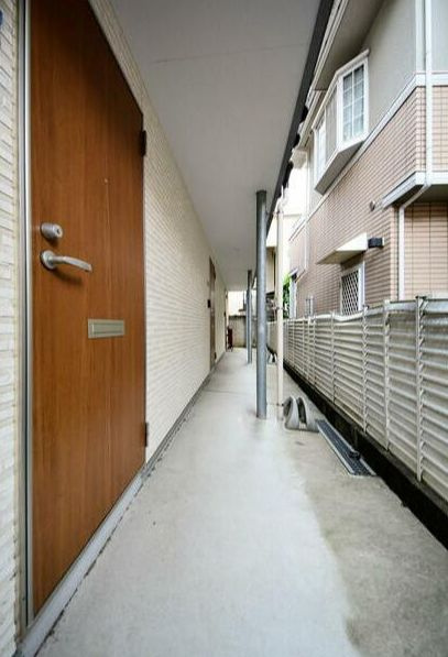 アイコート高円寺南の玄関