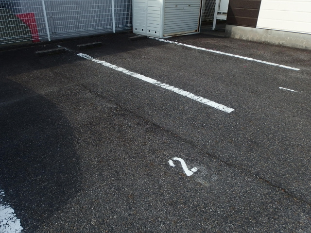 サープラスⅡ市川　A・Bの駐車場