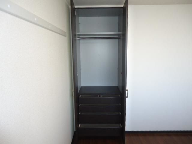 エルガーデン白石の洋室