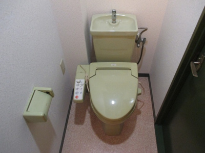 【トイレ】 | メゾン・ボヌール | トイレには快適な温水洗浄便座付です