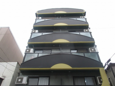 【外観】 | メゾン・ボヌール | 建物の個性を主張するシックな外観です