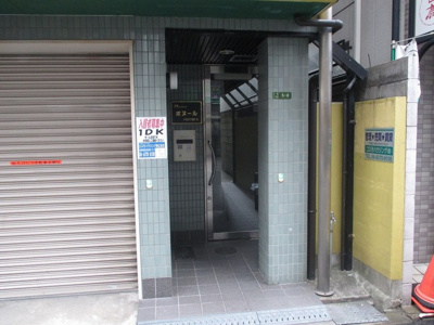 【エントランス】 | メゾン・ボヌール | 外観にマッチしたエントランスです