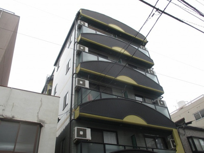 【外観】 | メゾン・ボヌール | 建物の個性を主張するシックな外観です