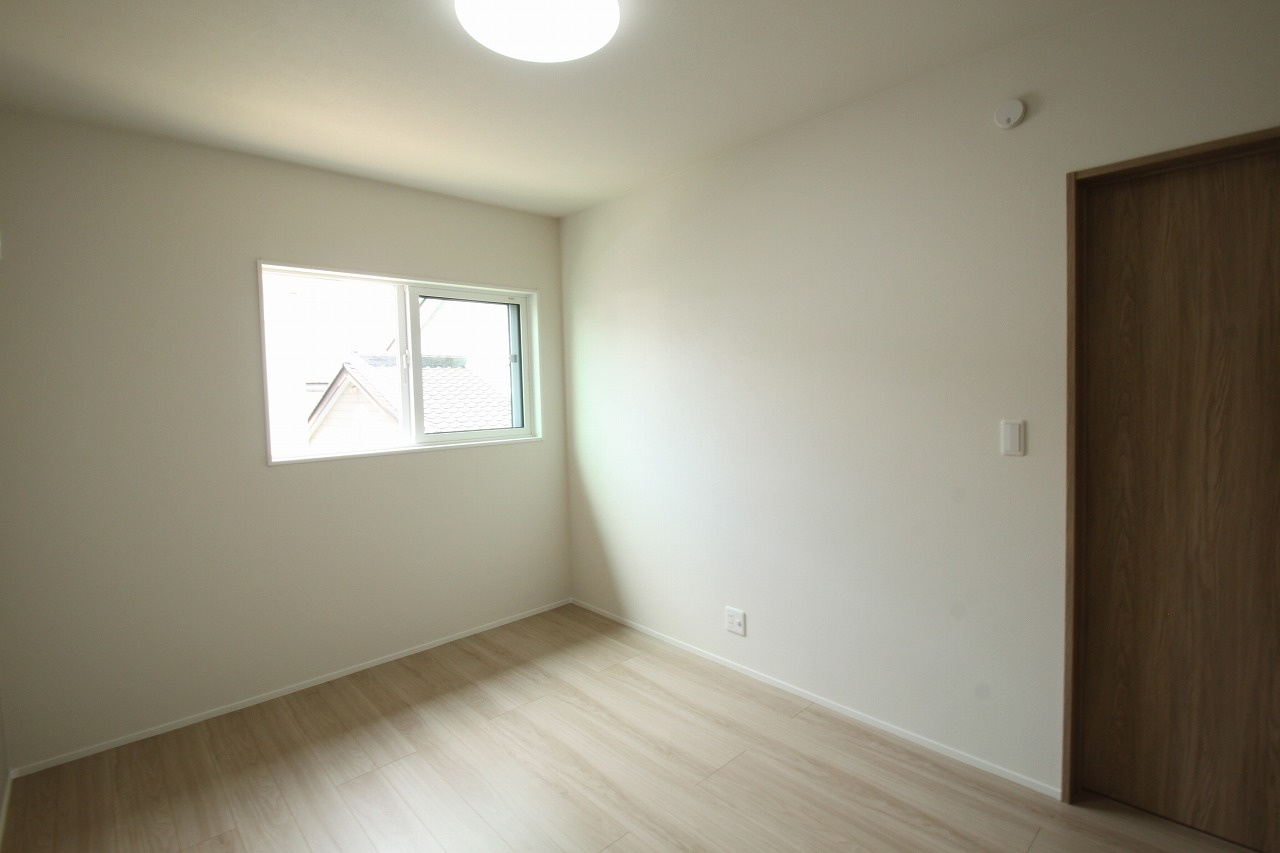 介良乙　新築戸建の洋室|2Ｆ　南東の部屋　6.0帖
