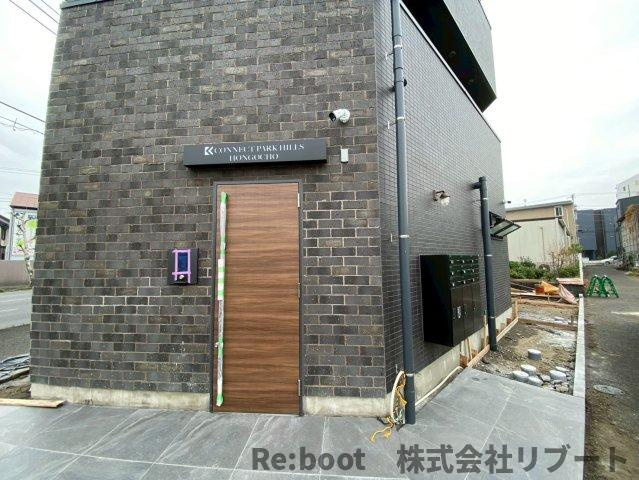 コネクトパークヒルズ本郷町のエントランス