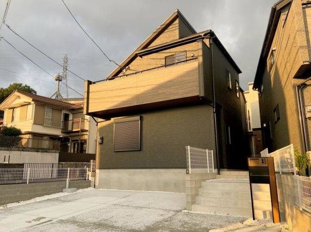 BLOOMING MAISON 神⼾市北区北五葉の外観