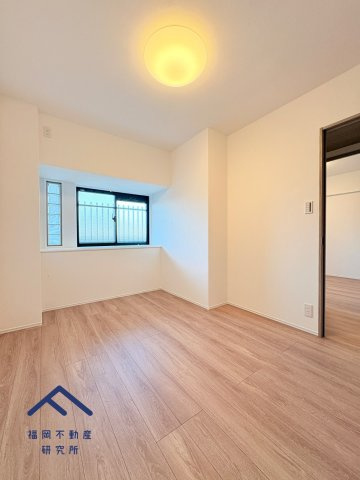 クローバーマンション空港東2の洋室