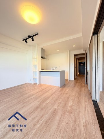 クローバーマンション空港東2の居間・リビング