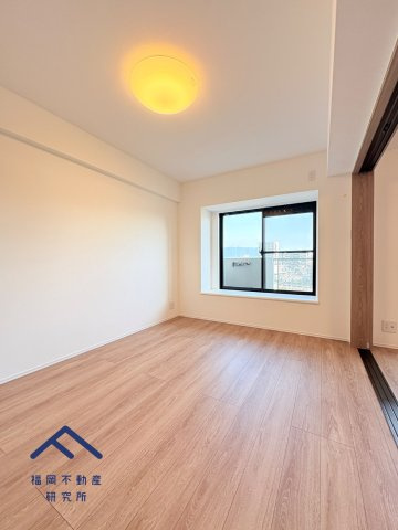 クローバーマンション空港東2の洋室