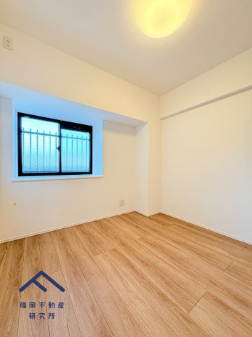 クローバーマンション空港東2の洋室