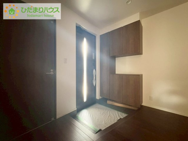 日立市河原子町2丁目　新築戸建　1号棟の玄関|丁度良い靴箱のサイズ♪これだけあれば家族全員の靴がしまえてスッキリ(^O^)