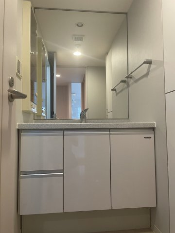 AZ小石川の独立洗面台