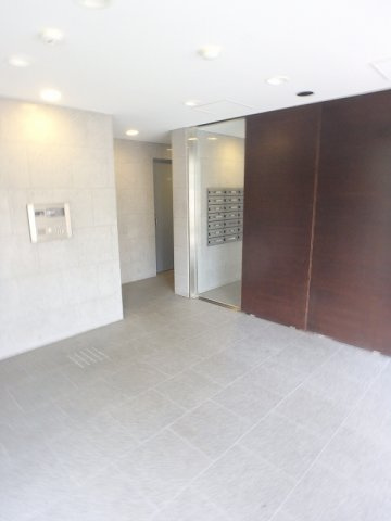 AZ小石川のエントランス