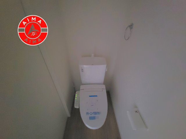 福岡市南区皿山1丁目第1-1棟（1号棟）のトイレ|温水洗浄便座を完備しております。2ヶ所にトイレがあるのは朝の慌ただしい時間も安心です。