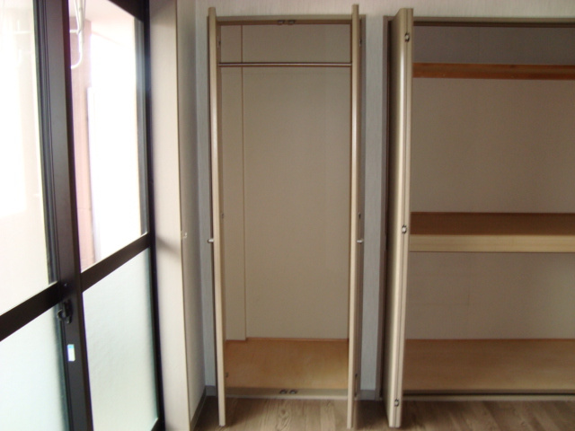 ベルメゾン菰口Aの収納|クローゼット（イメージ）