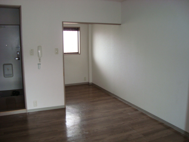 ベルメゾン菰口Aの内装|リビング（イメージ）