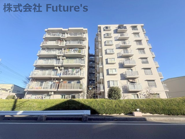 藤和シティシティコープ三郷の外観|コンビニ・ドラッグストア徒歩圏内で生活利便性良好なマンション◎