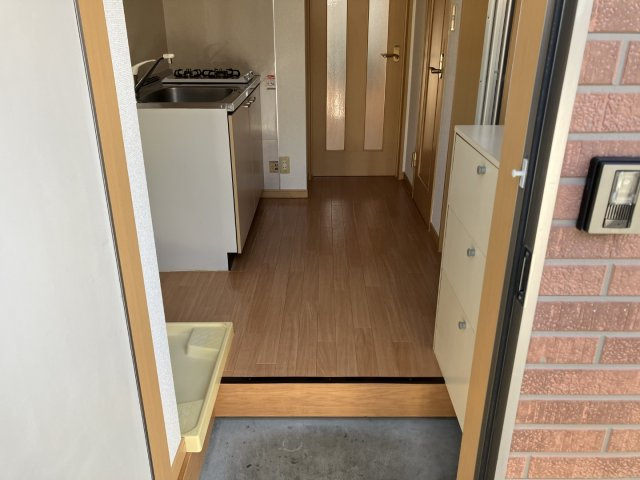 ハイツワールドの玄関|他室参考写真