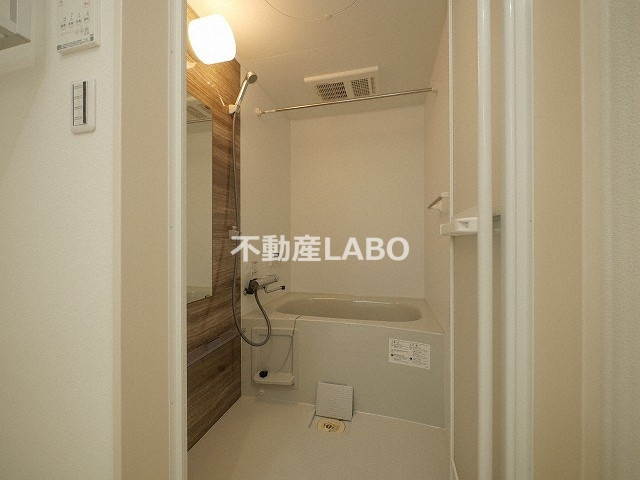 クリエオーレ長吉川辺の浴室