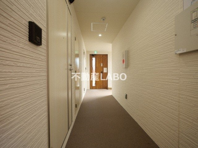 クリエオーレ長吉川辺のエントランス