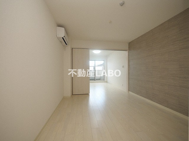 クリエオーレ長吉川辺の居間・リビング