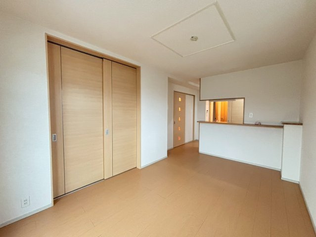 ポラリスIIの居間・リビング